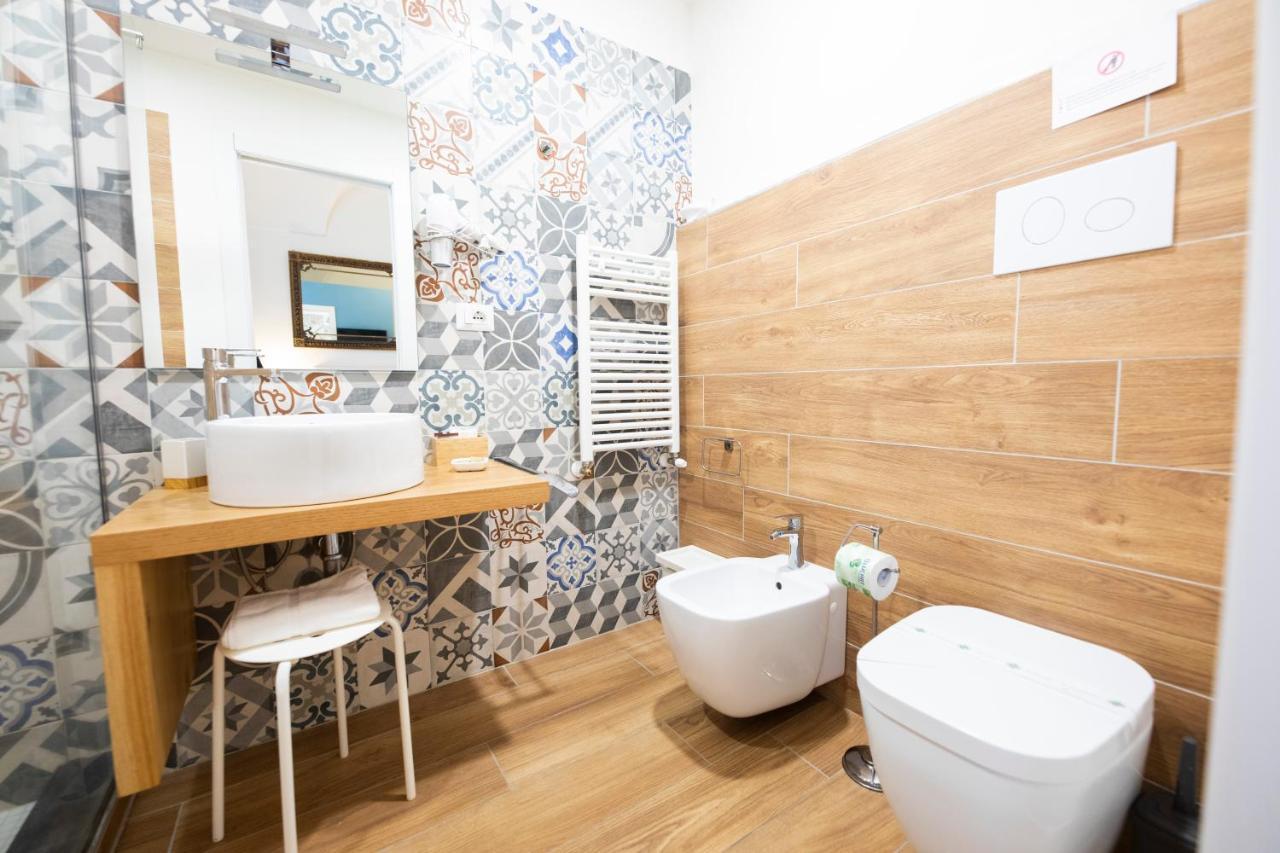 Uzeda Inn Apartment Катания Екстериор снимка